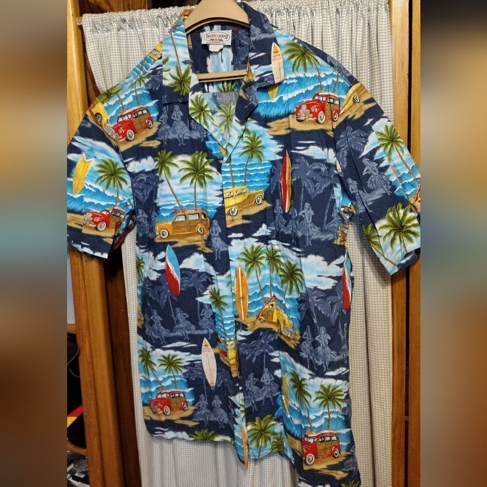 Vintage Hawaiian shirt